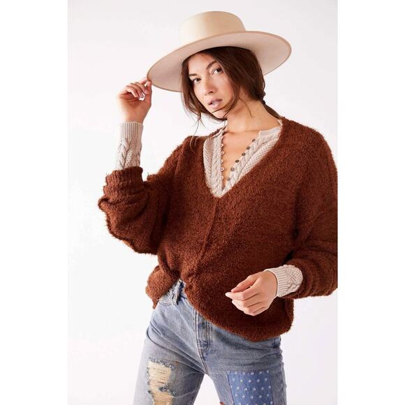 Free People Icing Pullover Mocha Java Brown Small V Neck Fuzzy Cozy Warm Neutral - Picture 9 of 9